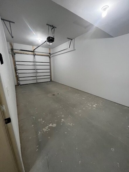 Building Photo - 2229 N Highland Ave