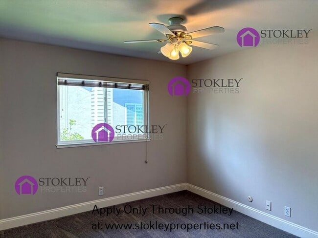 Building Photo - 5958 Vía del Cielo