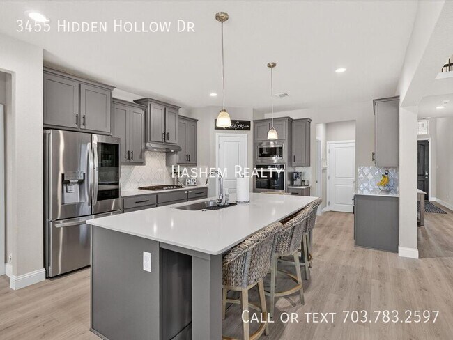 Building Photo - 3455 Hidden Holw Dr