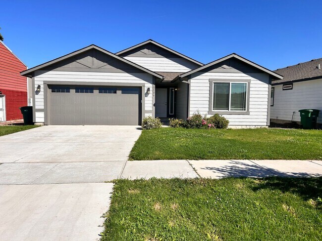 Primary Photo - Stunning 3 Bed 2 Bath Rancher in Spokane V...