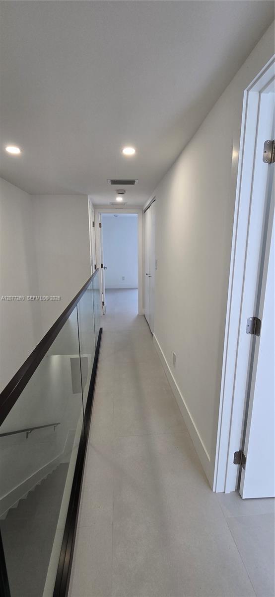 Building Photo - 226 Seaview Dr