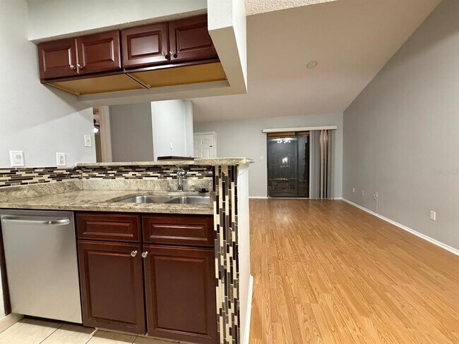 Building Photo - 8643 Mallard Reserve Dr