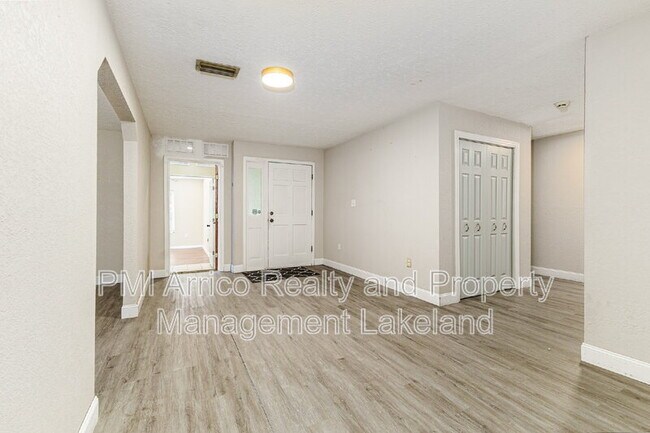 Building Photo - 5680 Durrance Rd