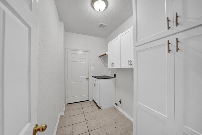 Building Photo - 1806 Rock Spring Ct