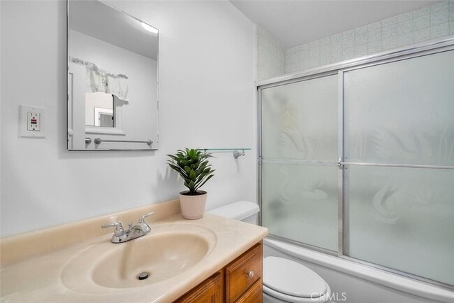 Building Photo - 5210 Ventura Canyon Ave