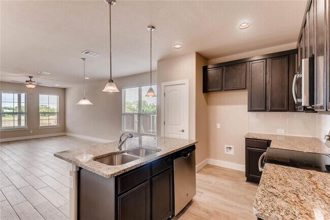 Building Photo - 440 High Tech Dr