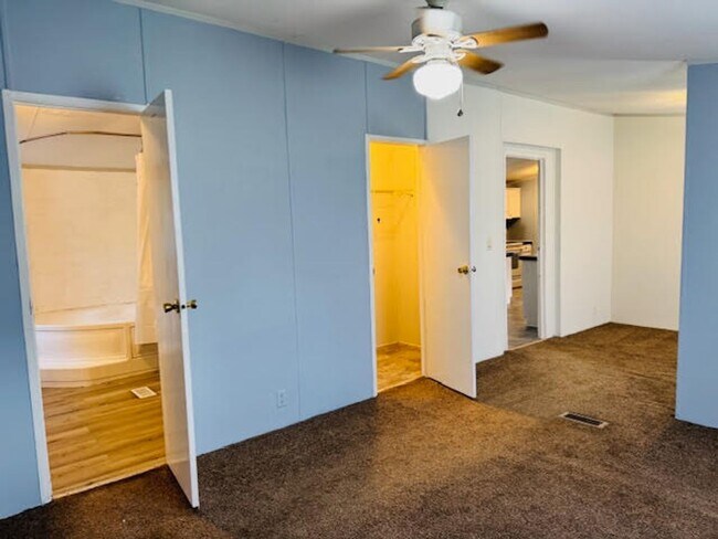 Building Photo - Old Maco Road