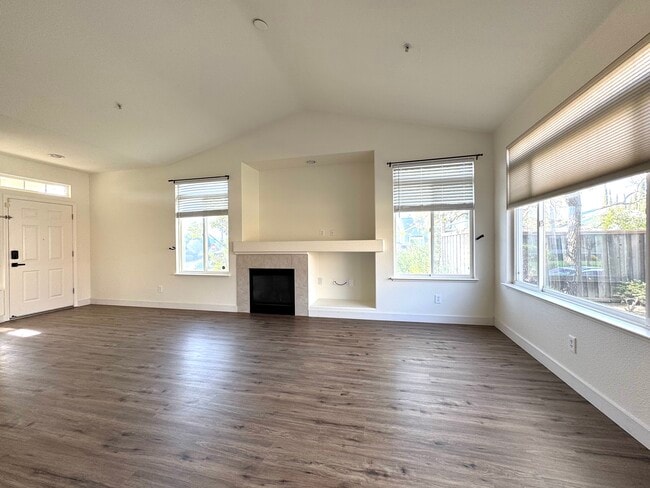 Building Photo - 5406 Martingale Ct