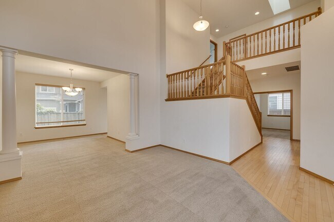 Building Photo - For Rent | $4,000/mo | Stunning 4-Bedroom ...