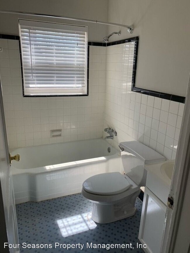 Building Photo - 2 br, 1 bath House - 1422 Nassau Boulevard