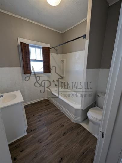 Building Photo - 204 W Rose St