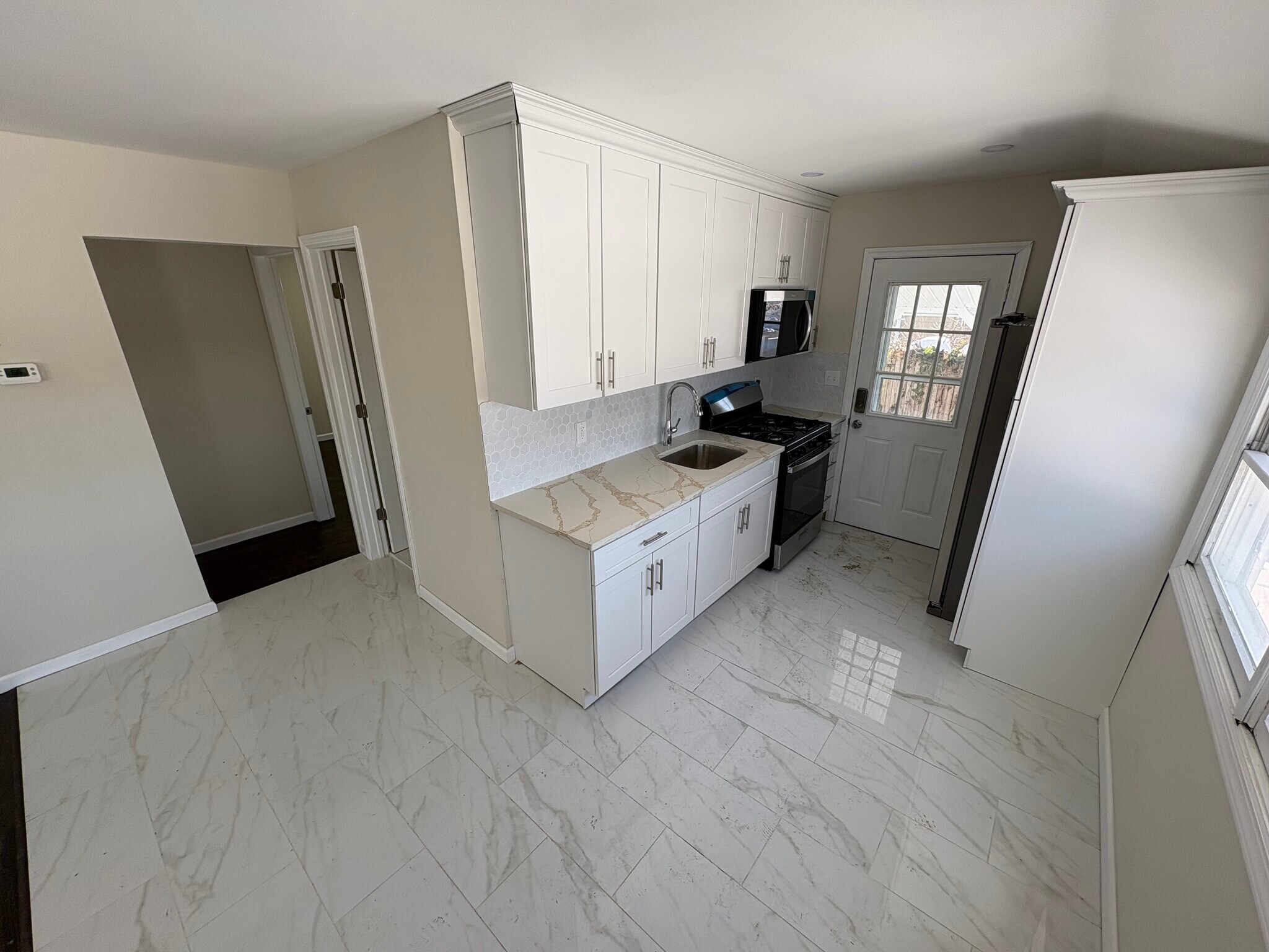 Building Photo - 351 Wicks Rd