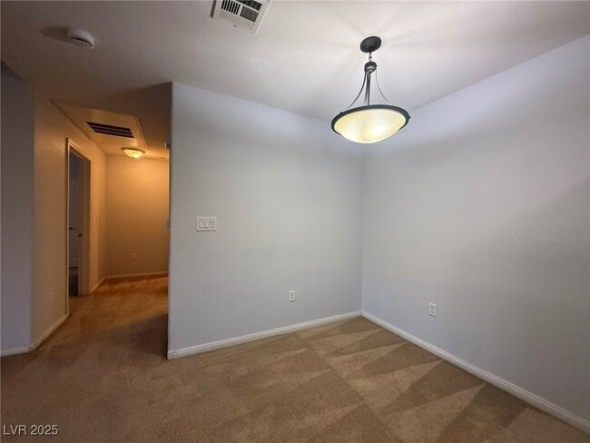 Building Photo - 7701 W Robindale Rd
