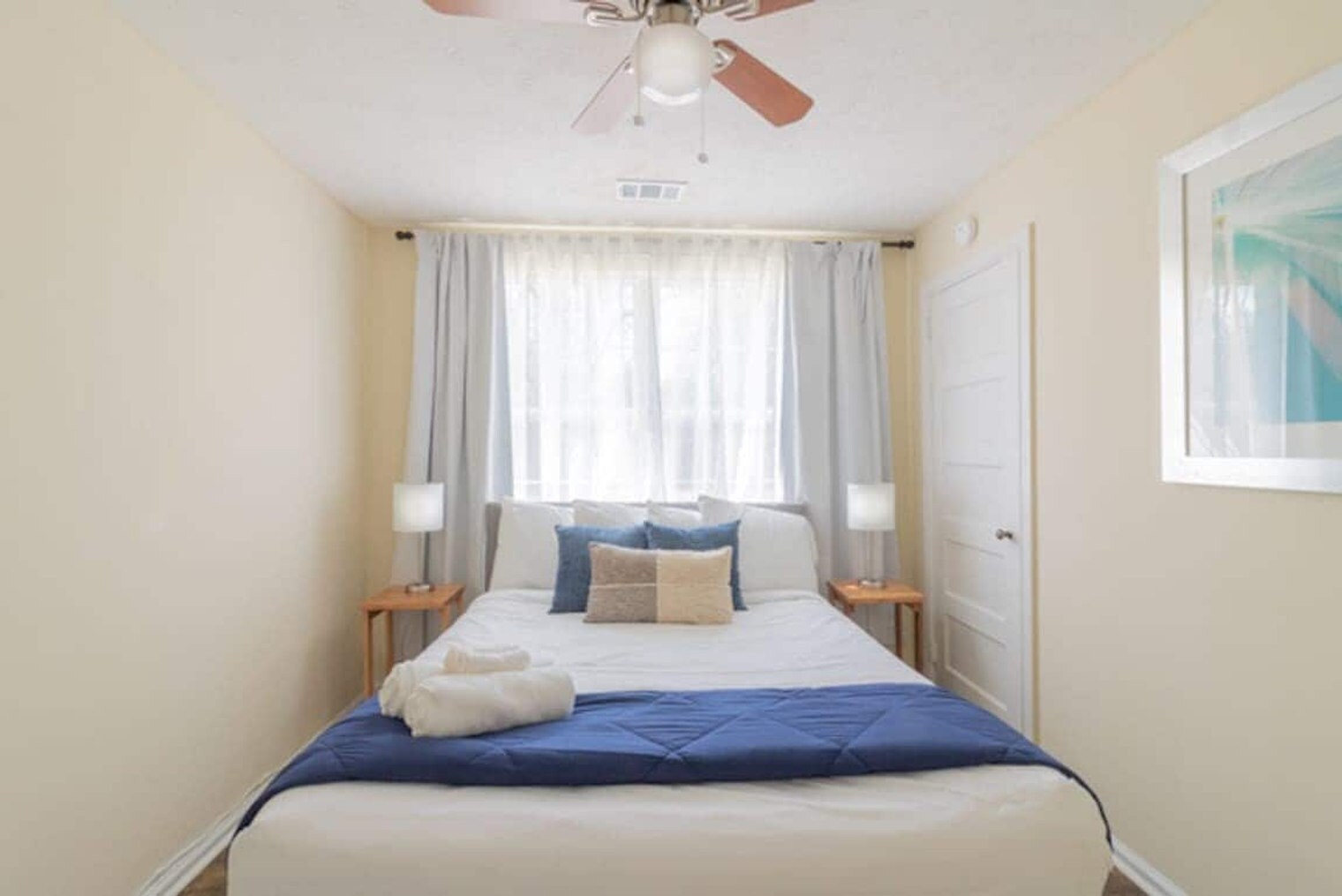 Building Photo - 3912 Crestview Dr