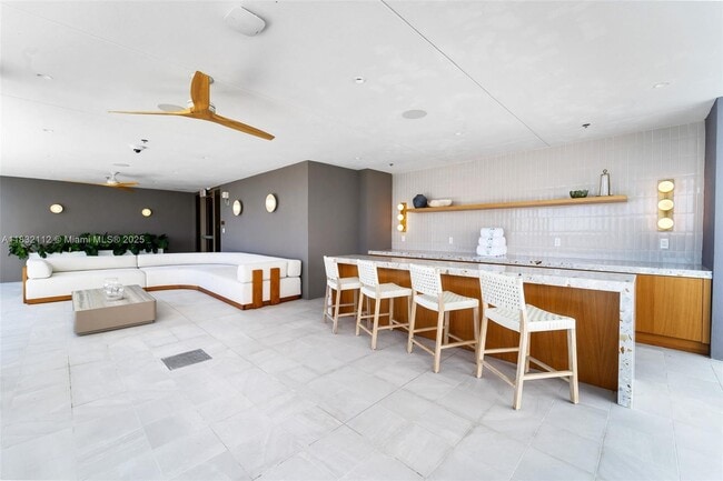 Building Photo - 2678 Tigertail Ave