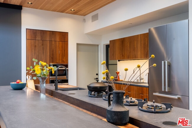 Building Photo - 746 Marco Pl