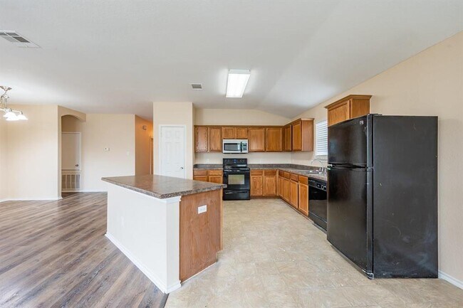 Building Photo - 218 Mossy Rock Dr