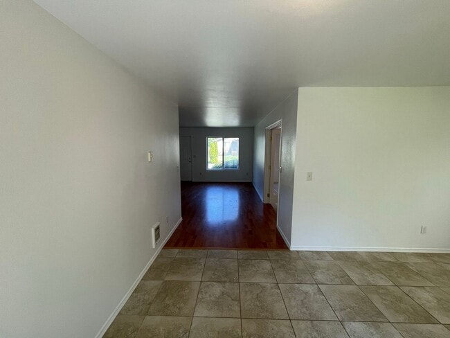 Building Photo - 2415 Forest Park Ln