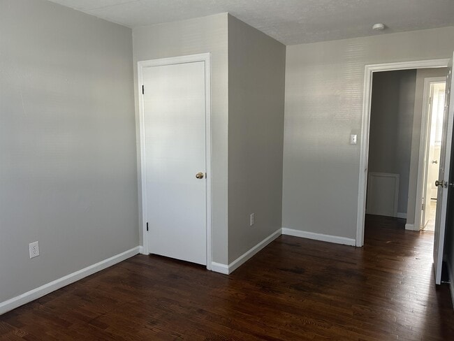 Building Photo - 1110 Allen Dr