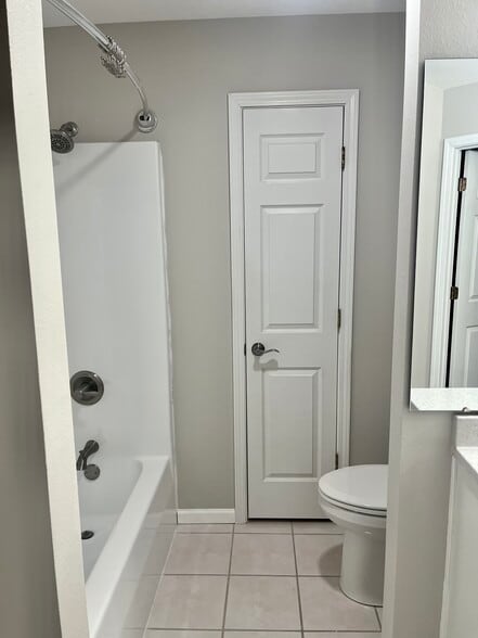 Up Bathroom Linen Closet - 984 22nd Ave