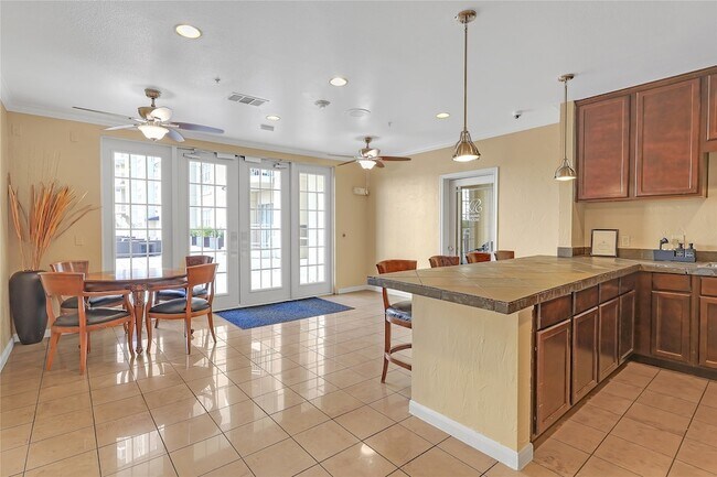 Building Photo - 3225 Turtle Creek Blvd Blvd