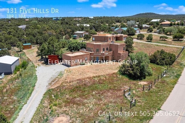 Building Photo - 131 Five Hls Dr