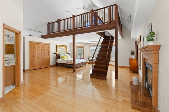 Building Photo - 25 Pleasant St