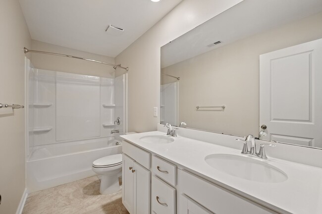 Building Photo - Stunning New Home in Enclave section Chateau