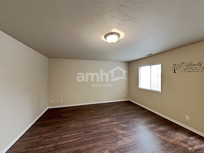 Building Photo - 1452 S 1350 W
