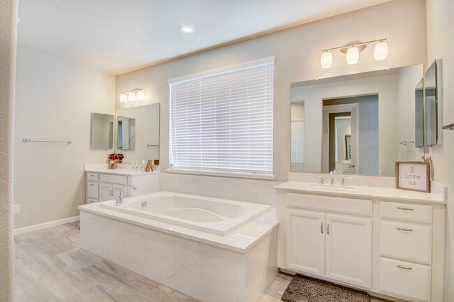 Building Photo - 5706 Desert Mallow St