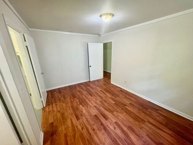 Building Photo - 3 Bed /2.5 Bath East Nash!