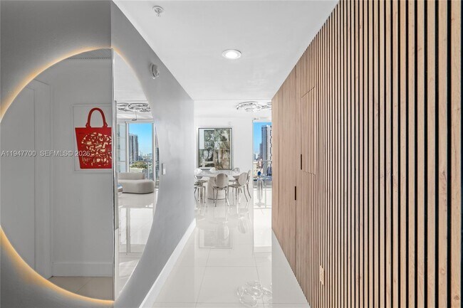 Building Photo - 90 SW 3rd St