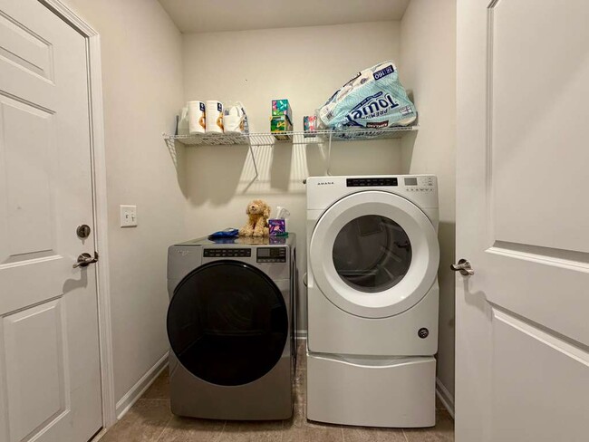 Building Photo - 2334 Abundance Ln