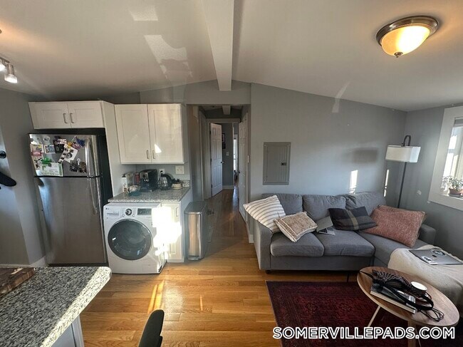 Building Photo - 287 Beacon St