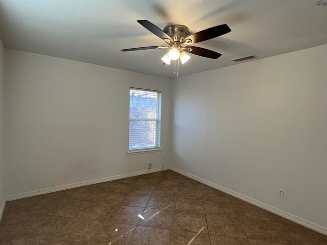 Building Photo - 4529 Gardiner Rd