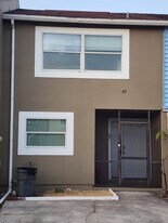 Building Photo - 3001 S Pines Dr