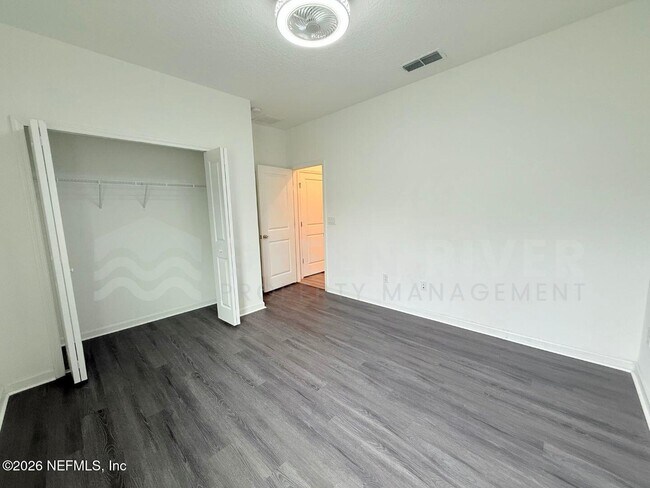 Building Photo - 2717 White Cedar Ln