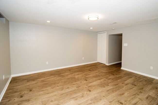 Building Photo - 1205 Canyon View Rd
