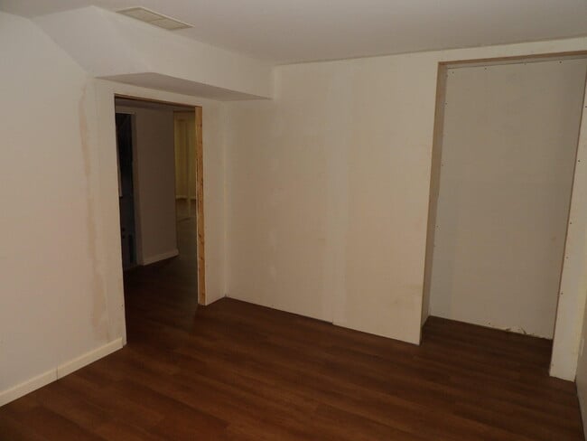 Building Photo - 107 Shannon Ln