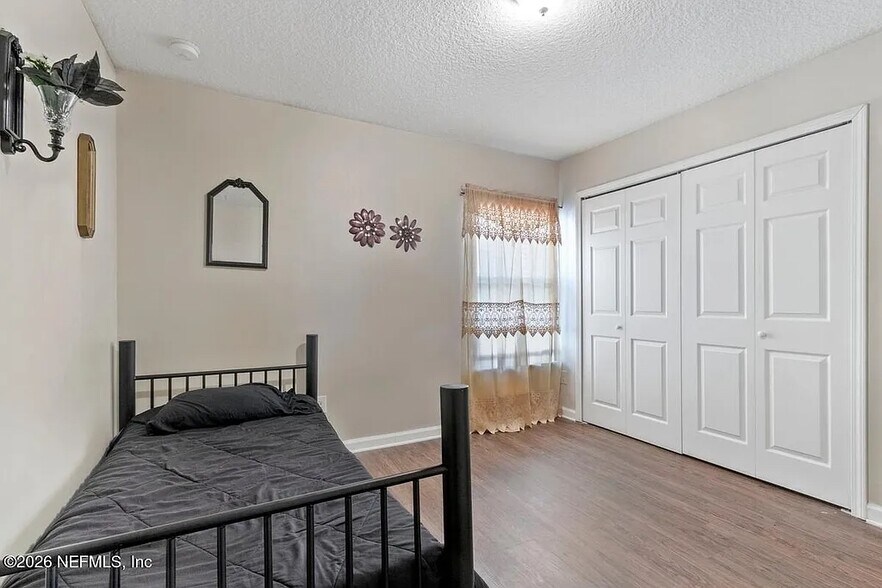 Building Photo - 9155 Mill Grove Dr