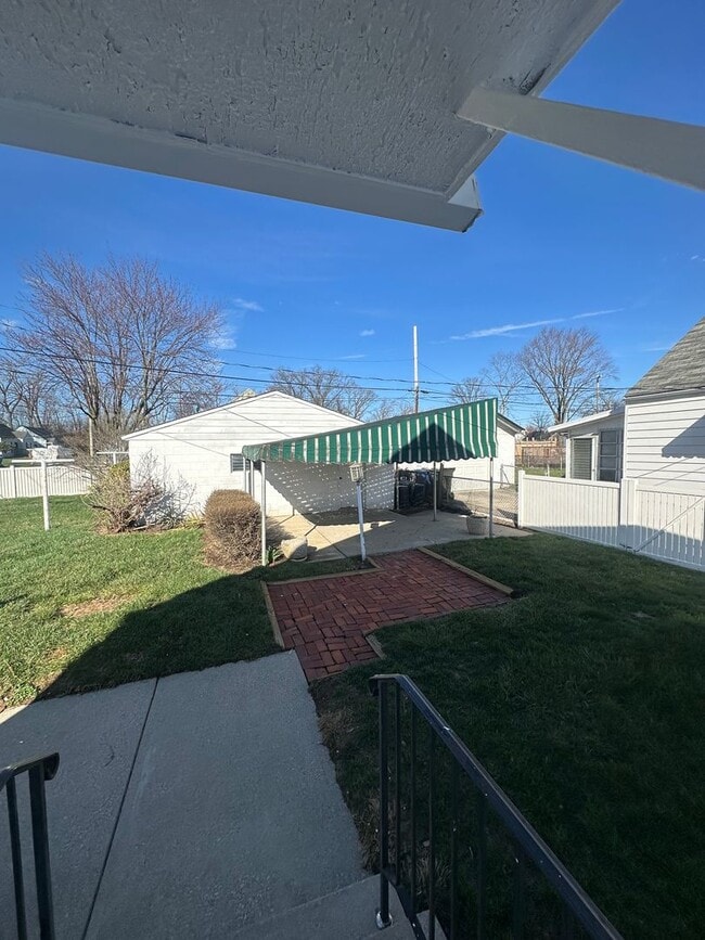 Building Photo - Charming 3 Bedroom In Central Columbus with Fenced in Yard