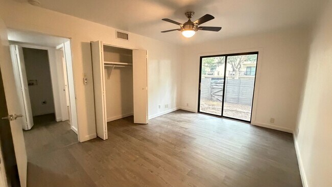 Building Photo - 4123 Avondale Ave