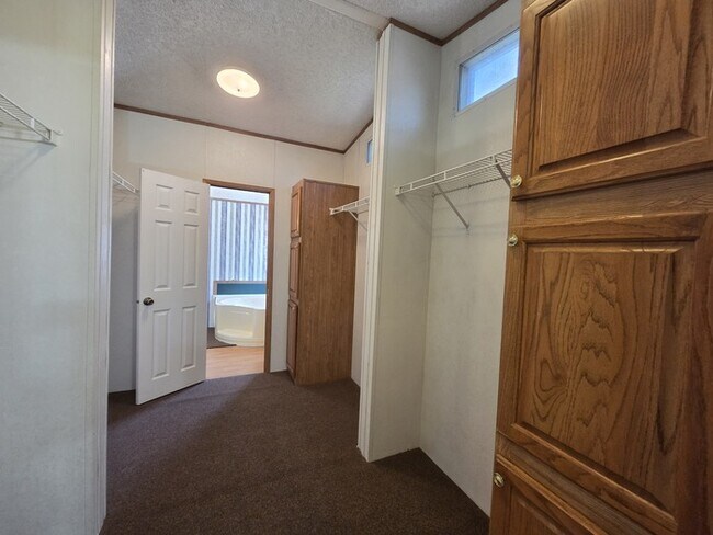 Building Photo - 3-2 Mobile Home