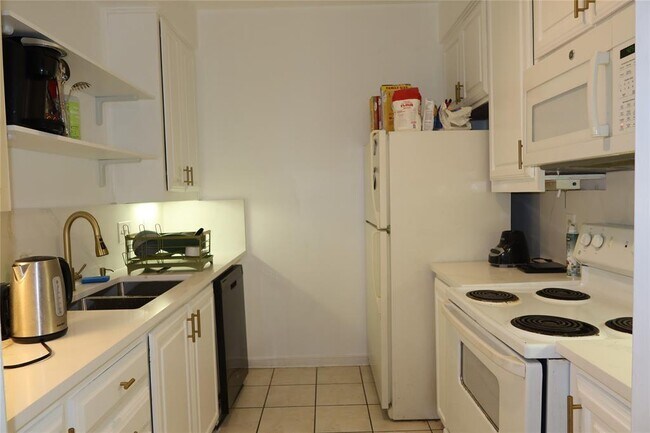 Building Photo - 2529 Rio Grande St