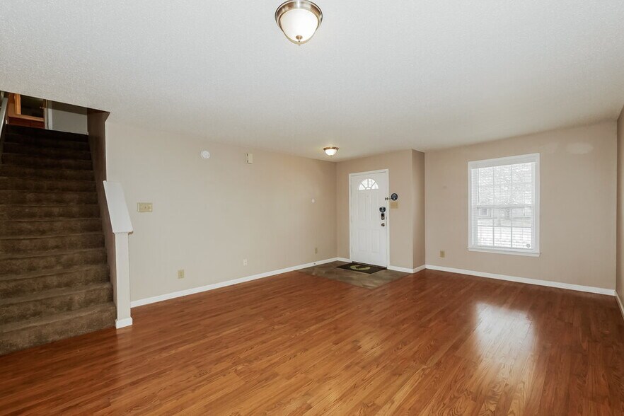 Building Photo - 2181 Olympia Dr