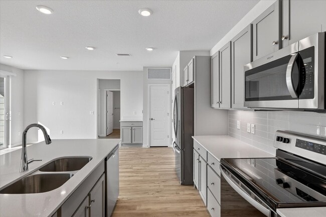 Building Photo - Brand New 2BR/2BA Luxury Townhouse at Grand Vue – Modern Living in Interlocken