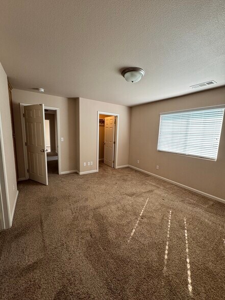 Building Photo - 2301 N Vickie Ct