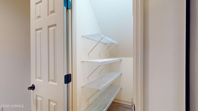 Building Photo - 45 Old Hunt Rd