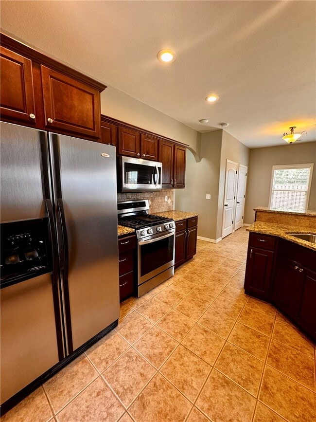 Building Photo - 6108 S 39th Pl