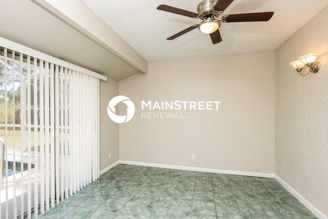 Building Photo - 3 Bedroom Pet-Friendly Home in Vero Beach, FL with Main Street Renewal